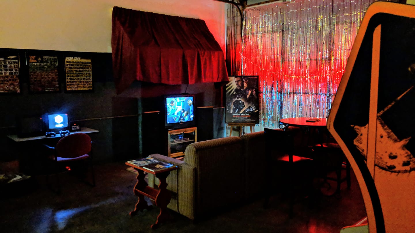 Old Dead Tree arcade pics